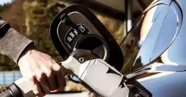 從電力到氫氣，俄羅斯汽車工業(yè)出現(xiàn)了變化的跡象.jpg