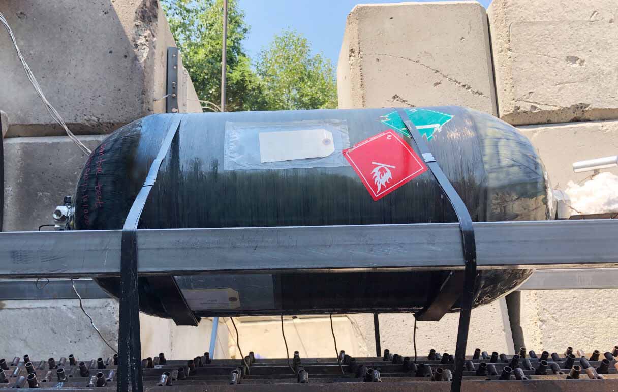 破防？未勢能源70MPa IV型車載儲氫瓶，能止火，永不破防！.jpg