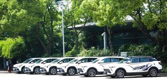 12噸氫燃料汽車即將運營，東風科技跨越式發(fā)展結出碩果.jpg