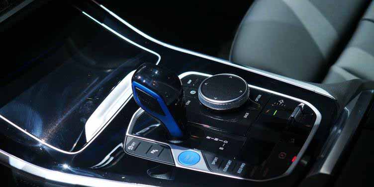與豐田共同研發(fā)，寶馬首款氫燃料電池SUV iX5 Hydrogen亮相.jpg