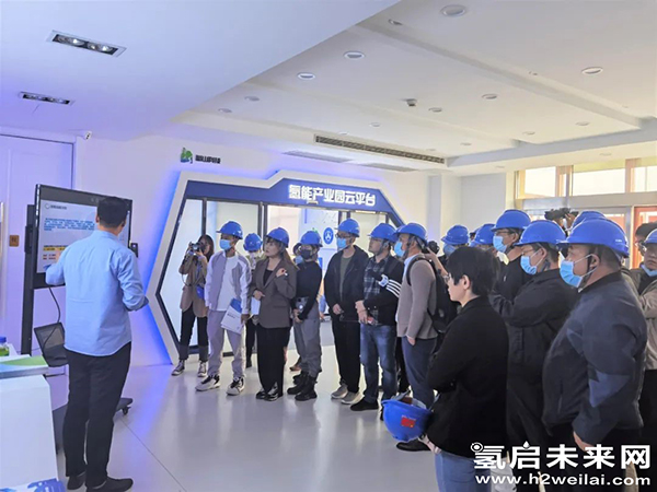 重磅 |“加氫站開發(fā)建設(shè)與安全運營管理高級研修班 第Ⅰ期”在京圓滿閉幕.jpg