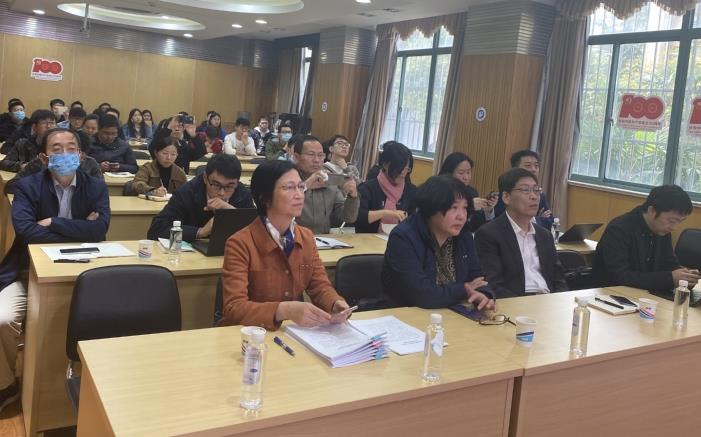 上海神力、億氫科技有限公司專家應(yīng)邀到華東理工大學(xué)化工學(xué)院作學(xué)術(shù)報告.jpg