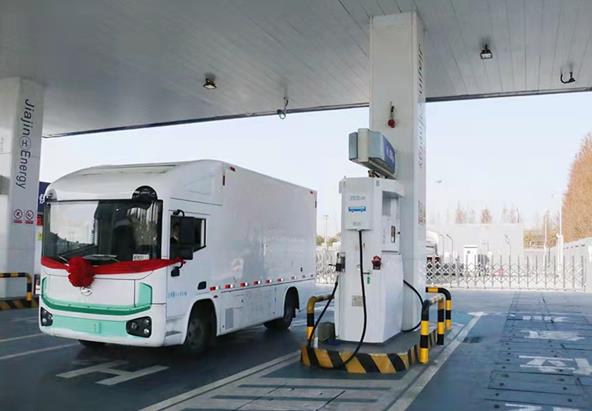 國(guó)鴻氫能助力浙江首輛4.5噸燃料電池冷鏈車交付.jpg