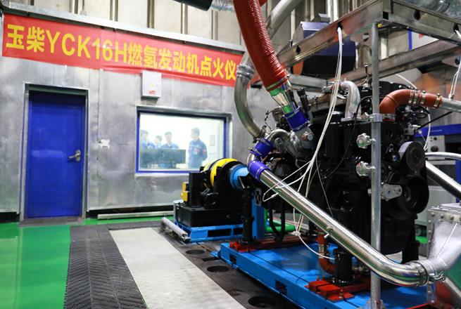 中國最大排量、最大馬力燃?xì)浒l(fā)動(dòng)機(jī)玉柴YCK16H成功點(diǎn)火