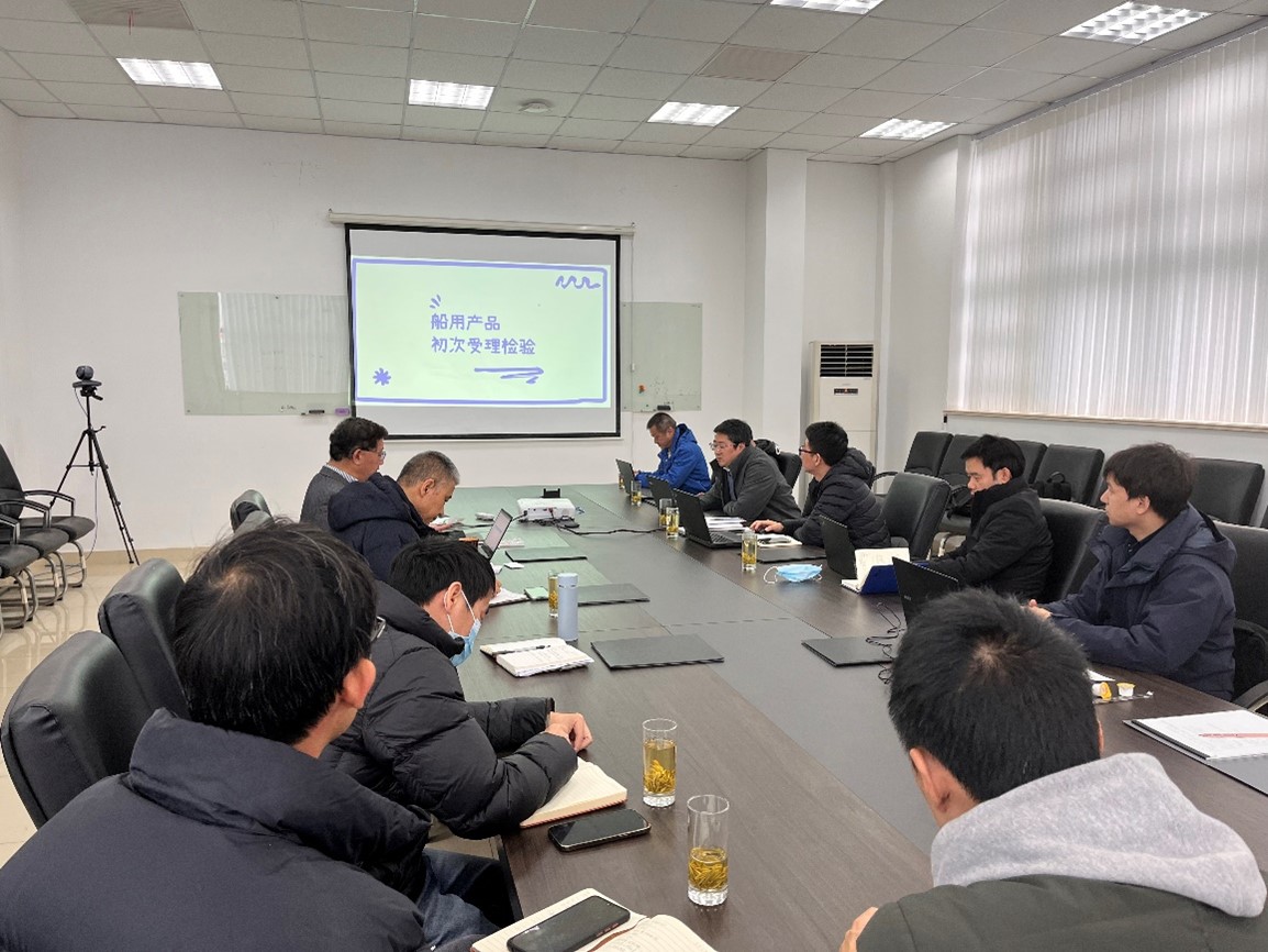 圖一  中國(guó)船級(jí)社專家在氫璞做合規(guī)和型式認(rèn)可規(guī)則和流程的介紹.jpg