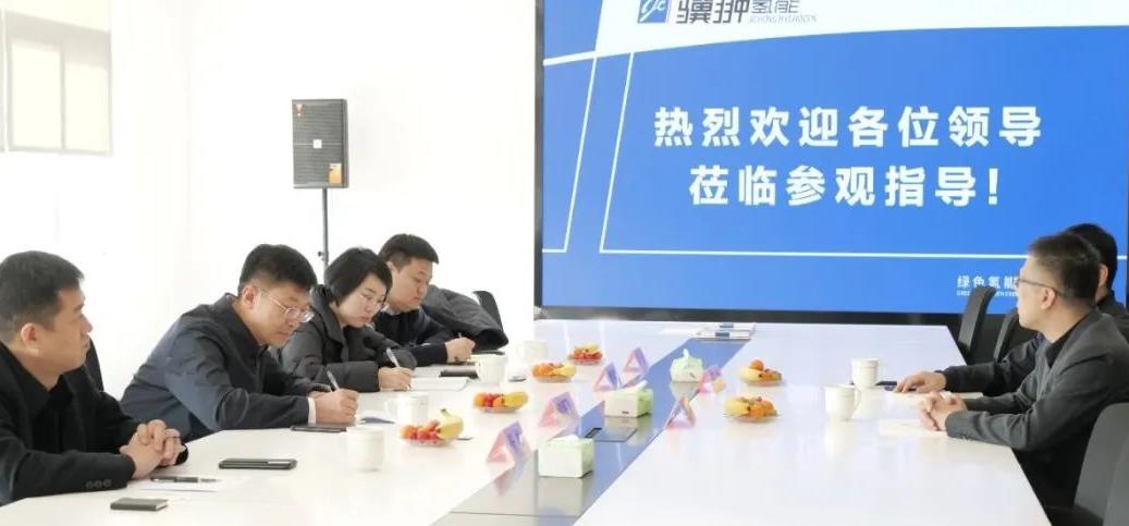 盤錦市盤山縣縣長劉鵬飛一行考察上海驥翀.jpg