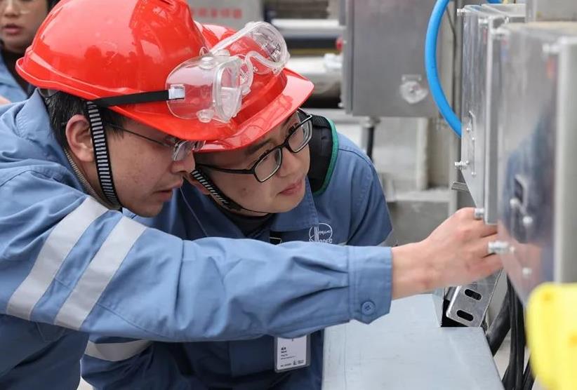 西南最大氫燃料電池供氫項目在川維建成中交.jpg
