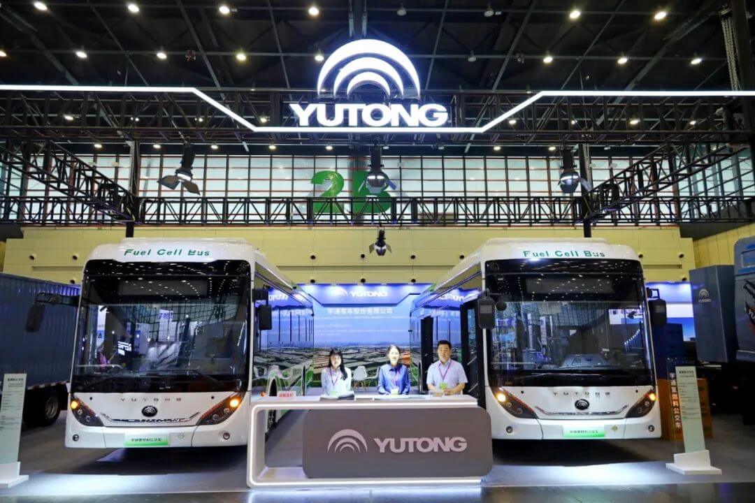 宇通新能源產(chǎn)品亮相2023第十一屆鄭州國際新能源汽車博覽會.jpg